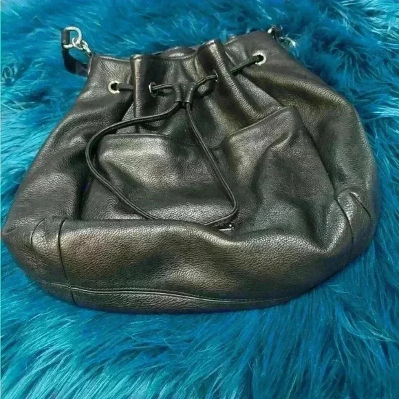 Coach “Avery“ drawstring, BLACK Bag, Quiet Lux, tumbled leather, Authenticated. - Picture 3 of 10